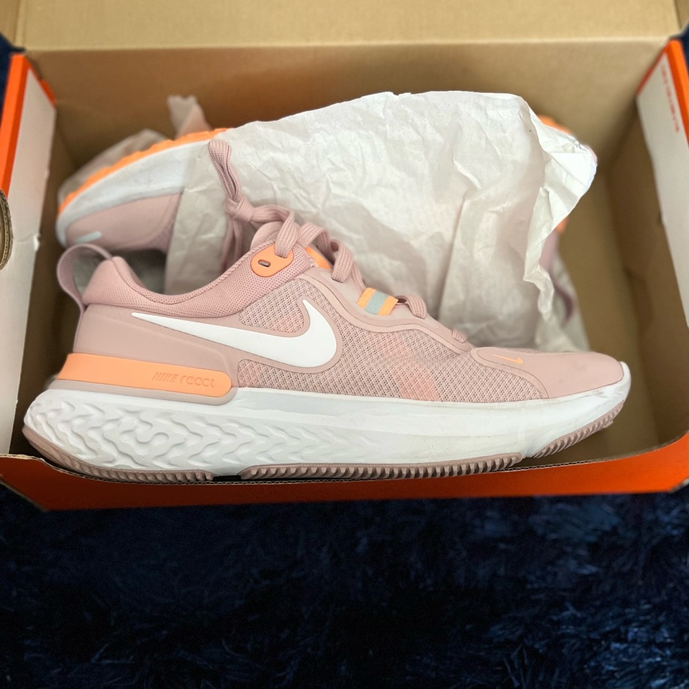 Nike Champaign And Orange Women’s React Miler Run… - image 4